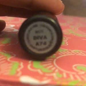 MAC Diva Matte lipstick